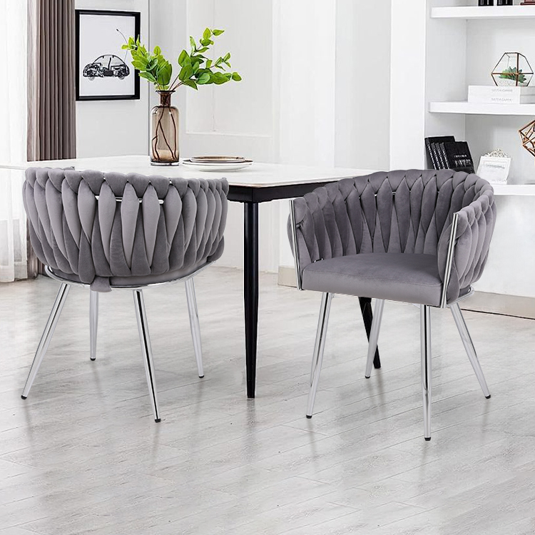 ružové jedálenské stoličky