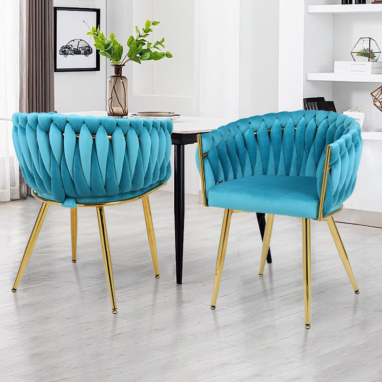 ružové jedálenské stoličky